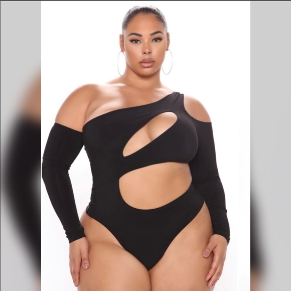 Cutting It Close Off Shoulder Bodysuit - Picture 3 of 7